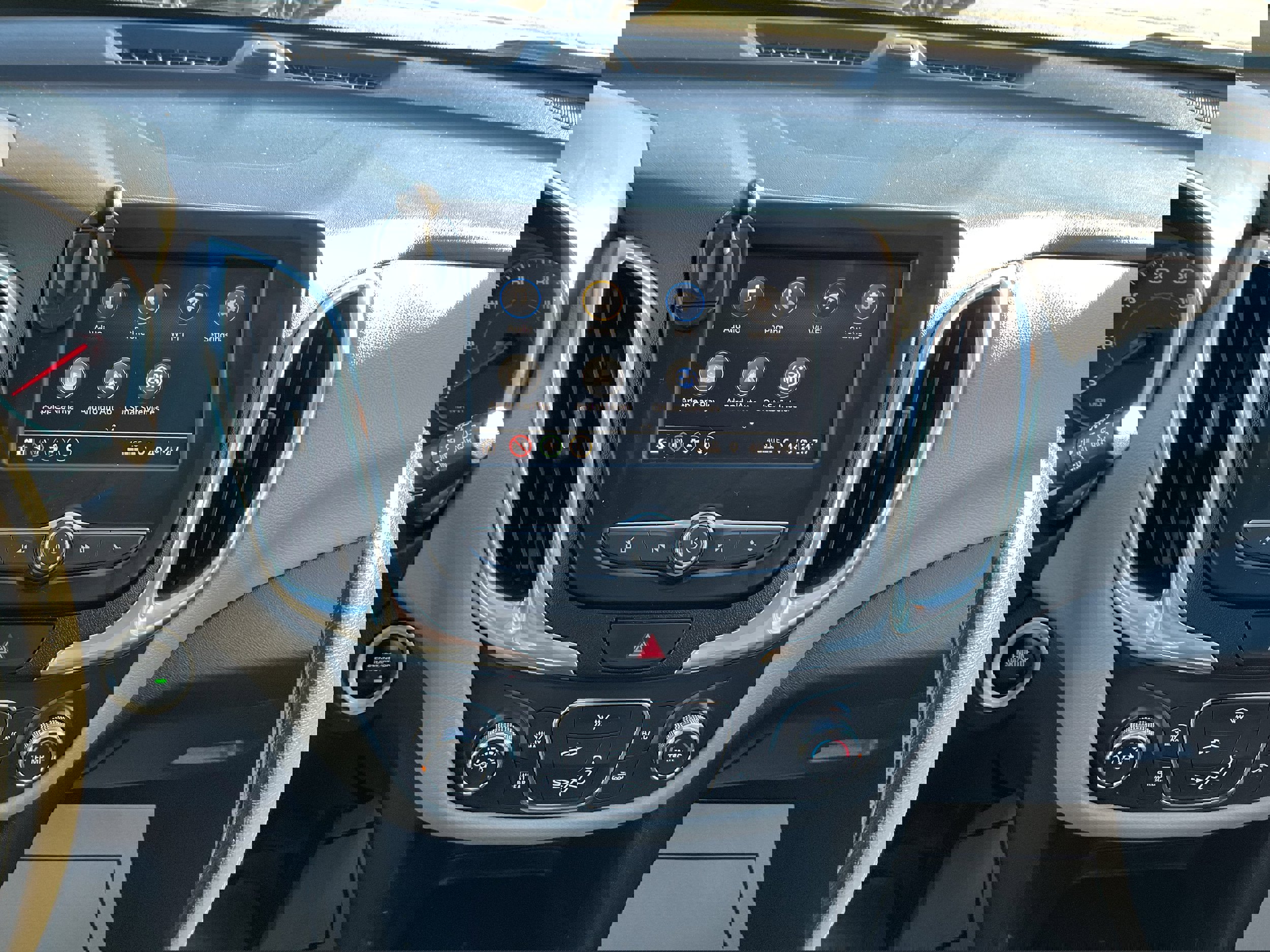 Used 2019 Chevrolet Equinox LS w/ LS Convenience Package image 11