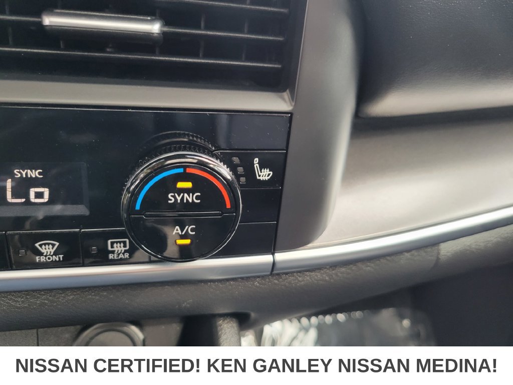 Certified 2023 Nissan Rogue SV w/ SV Premium B Package AWD/4WD image 30