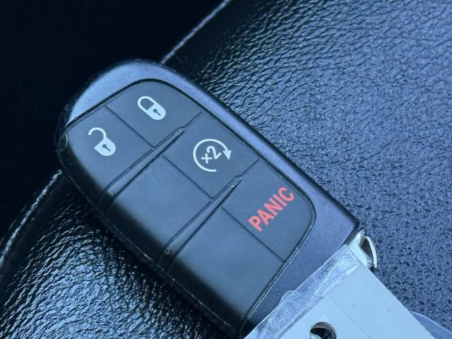 Used 2024 Jeep Compass Limited image 16