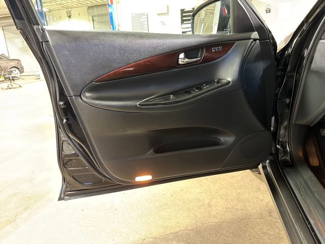 Used 2012 INFINITI EX35 Journey image 16