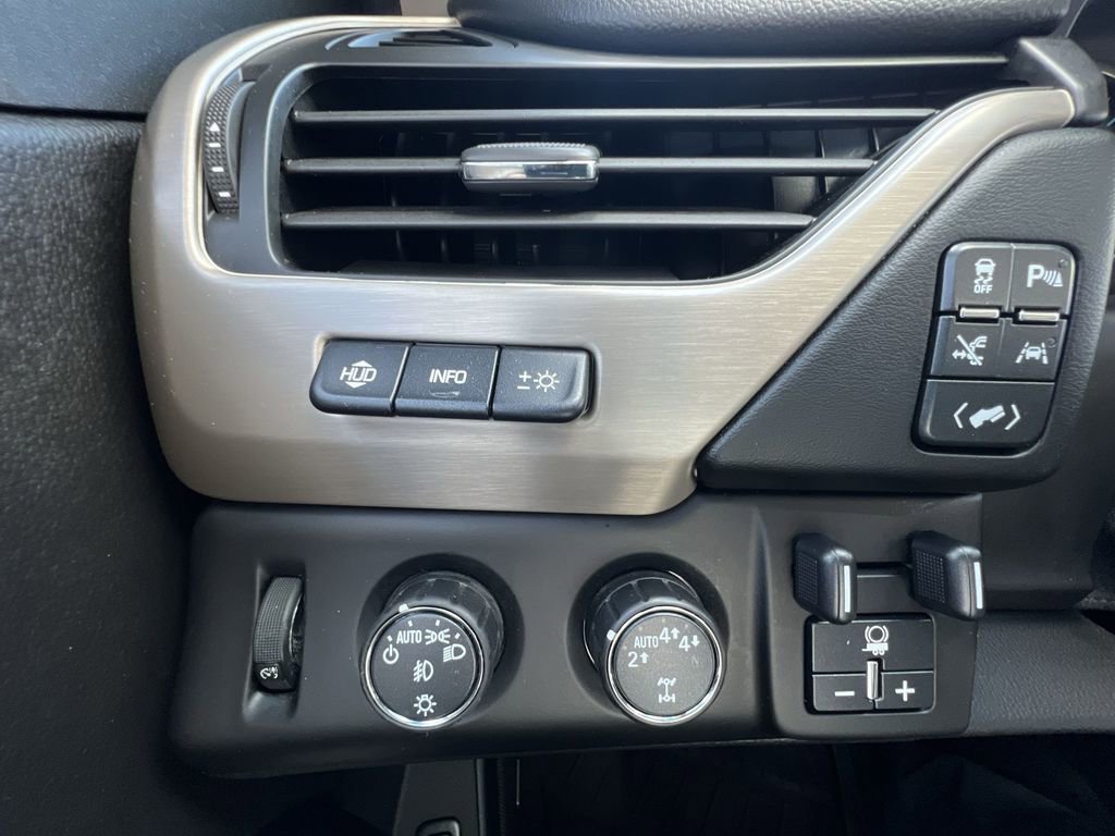 Certified 2017 GMC Yukon Denali w/ Open Road Package image 18