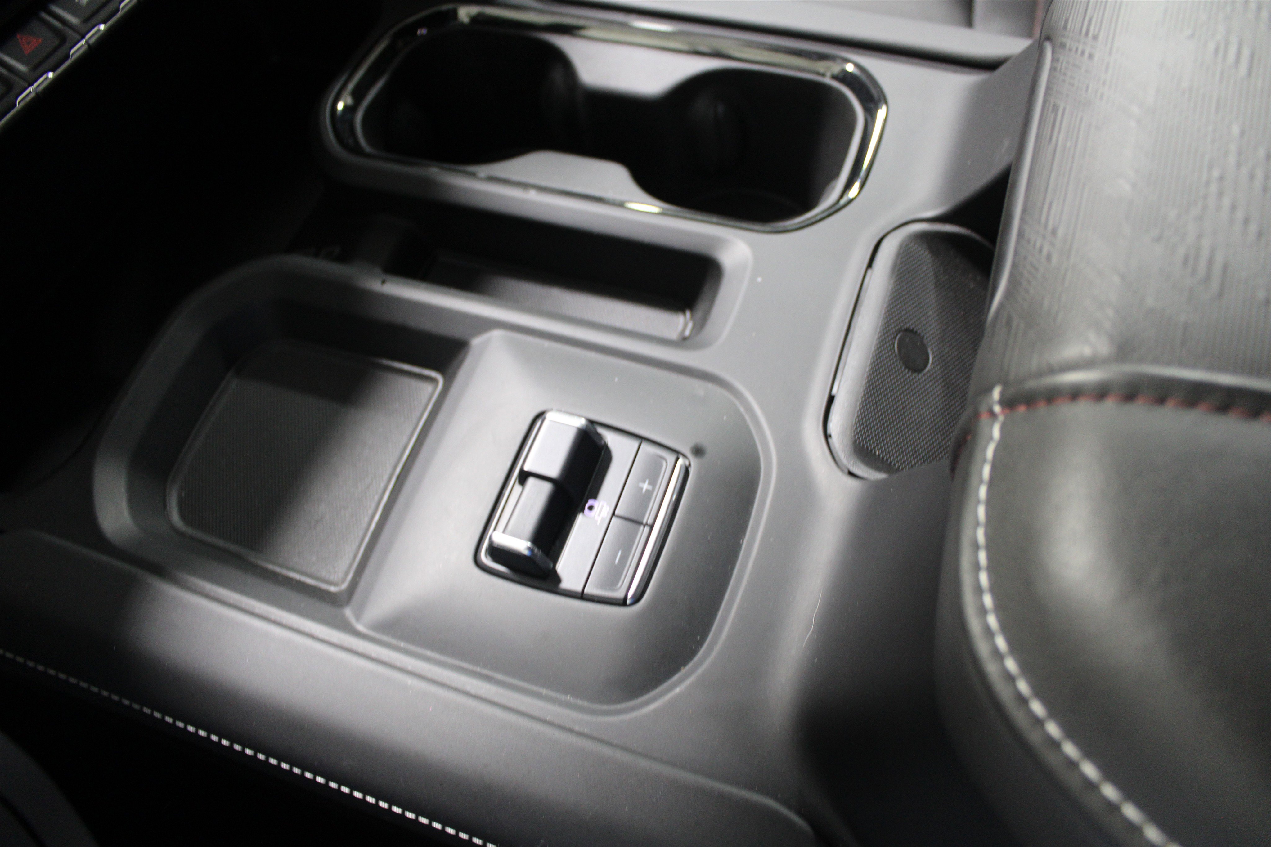 Used 2024 GMC Sierra 2500 AT4X AWD/4WD image 17