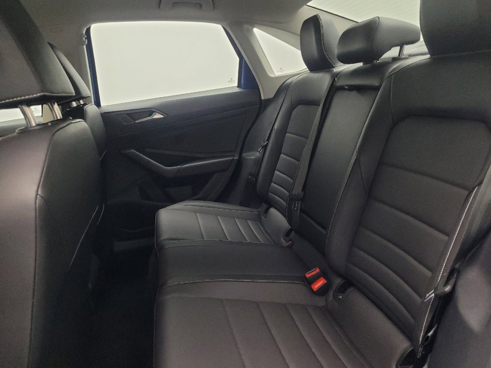 Used 2024 Volkswagen Jetta SE image 18