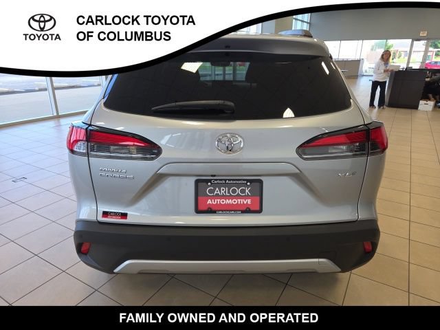 Used 2024 Toyota Corolla Cross XLE w/ Convenience Package FWD image 9