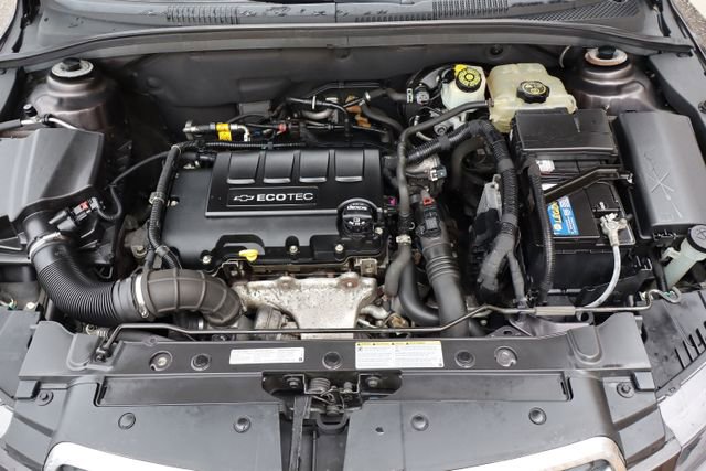 Used 2015 Chevrolet Cruze LT image 36