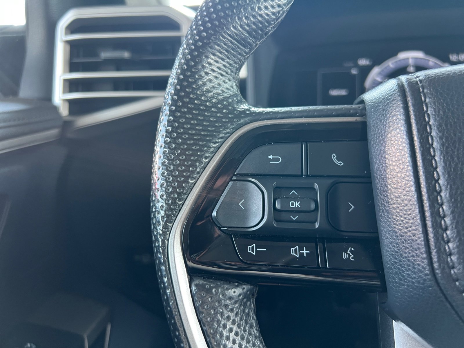 Used 2024 Toyota Tundra Limited image 23