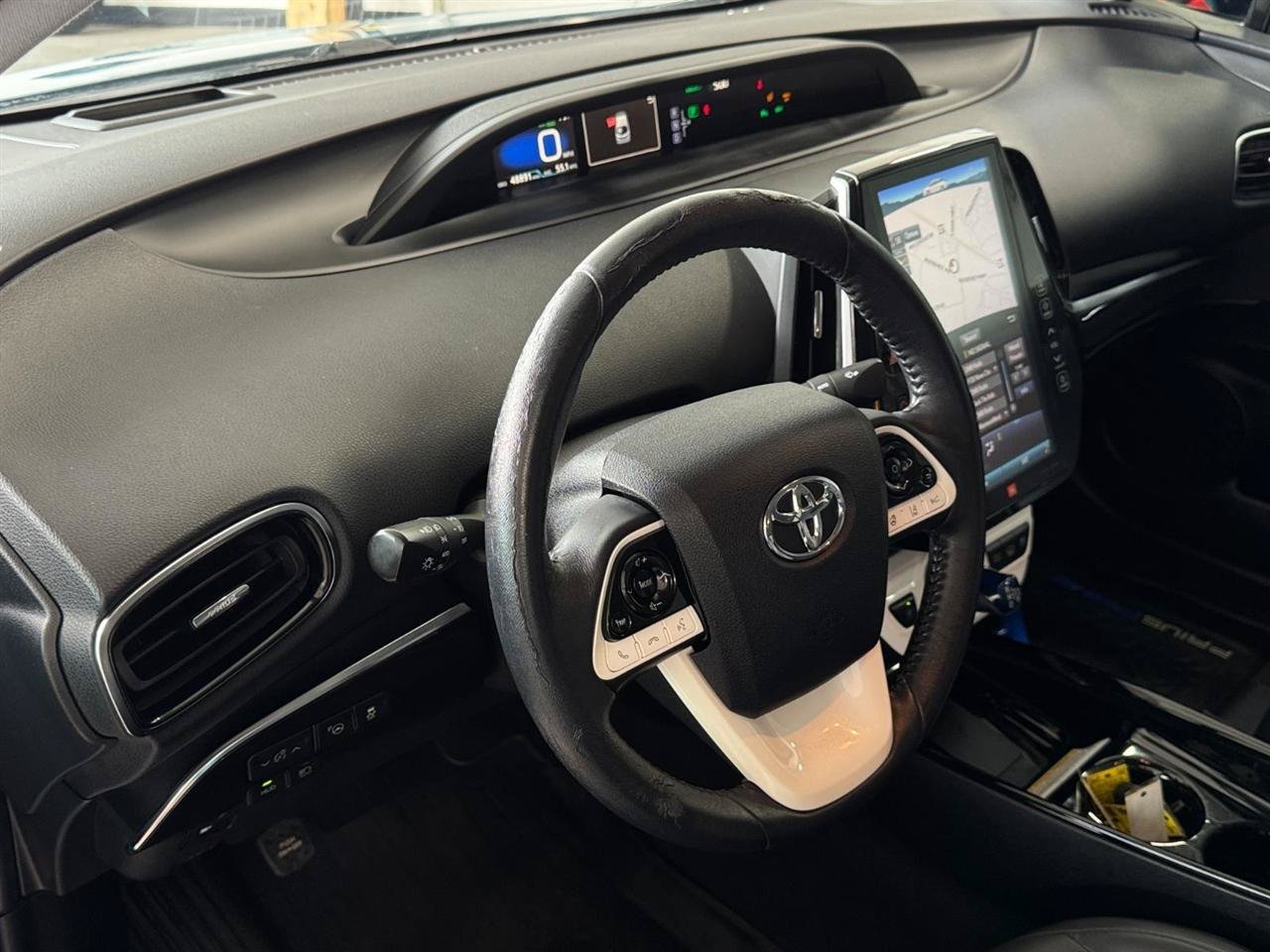 Used 2018 Toyota Prius Prime Advanced FWD image 21