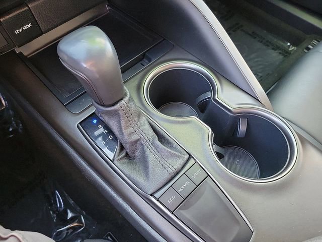 Used 2023 Toyota Camry SE image 16