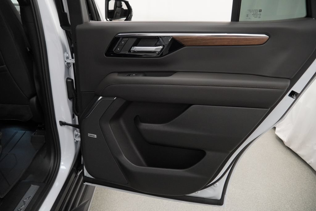 New 2026 Chevrolet Tahoe High Country w/ Sun And Tow Package AWD/4WD image 30