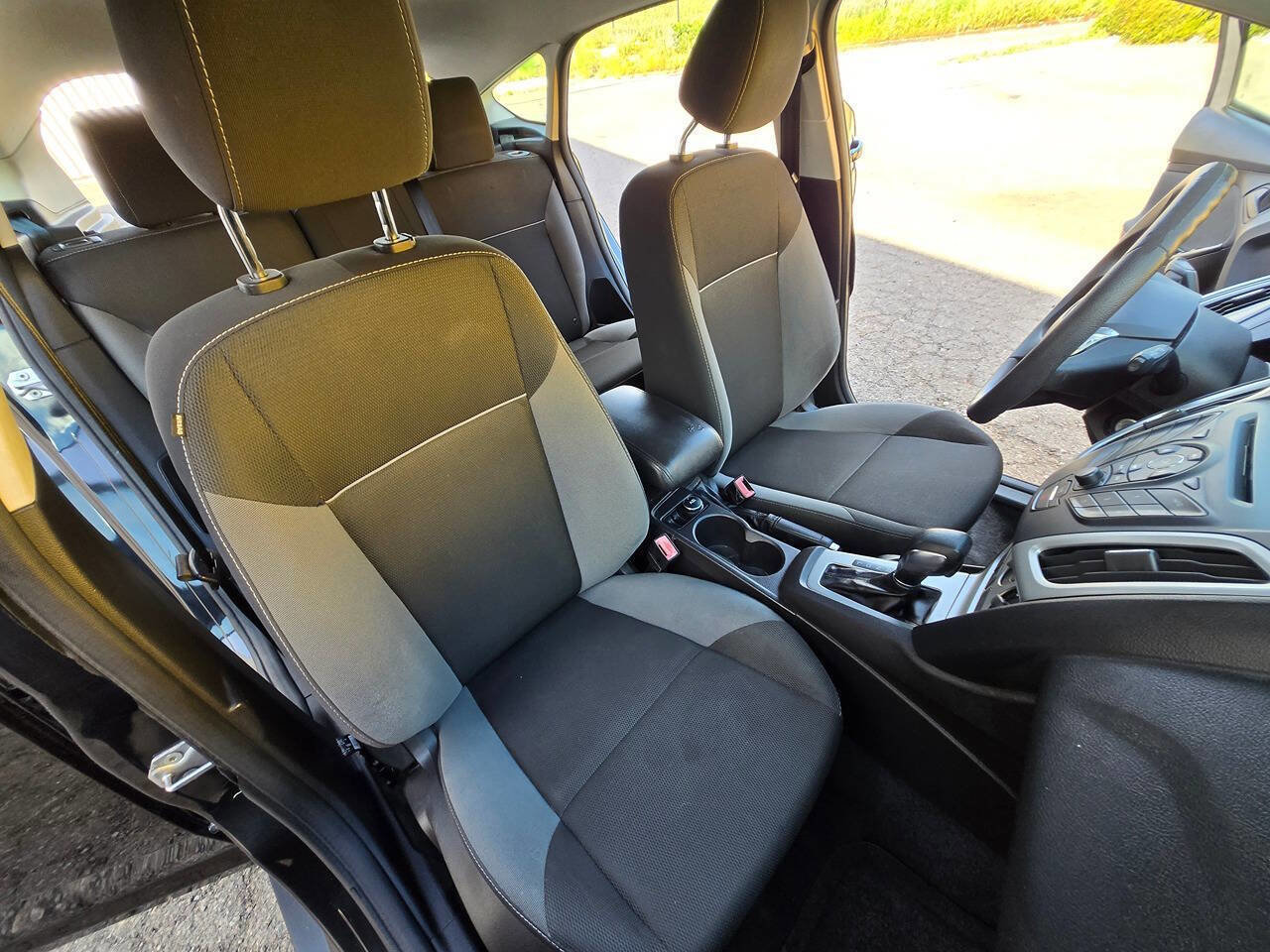 Used 2012 Ford Focus SE image 37