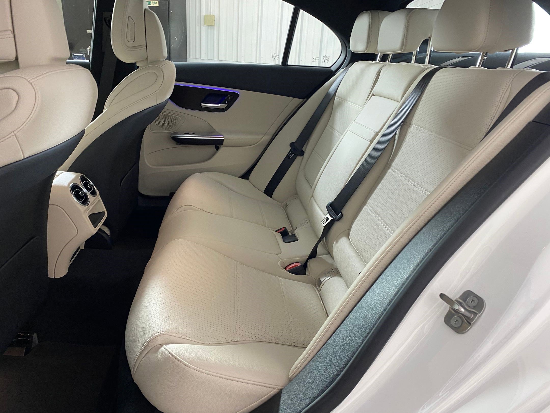 Used 2025 Mercedes-Benz C 300 4MATIC Sedan image 13