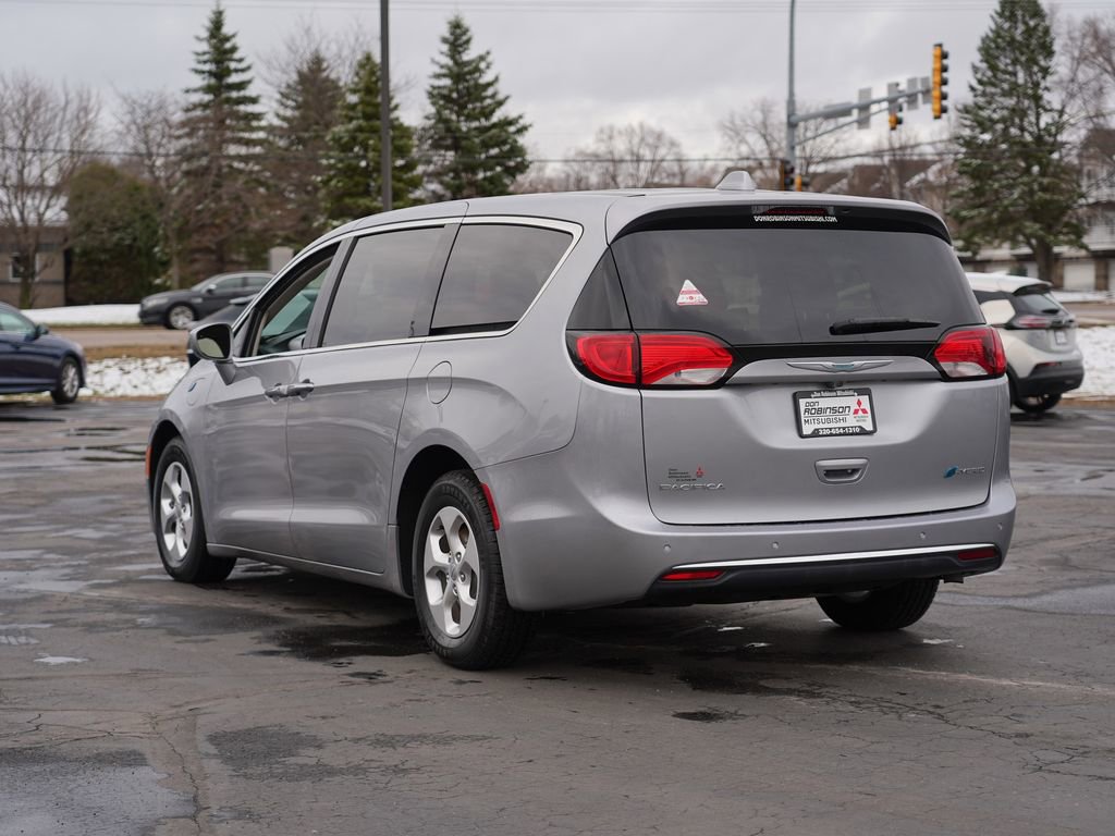 Used 2018 Chrysler Pacifica Touring Plus image 5