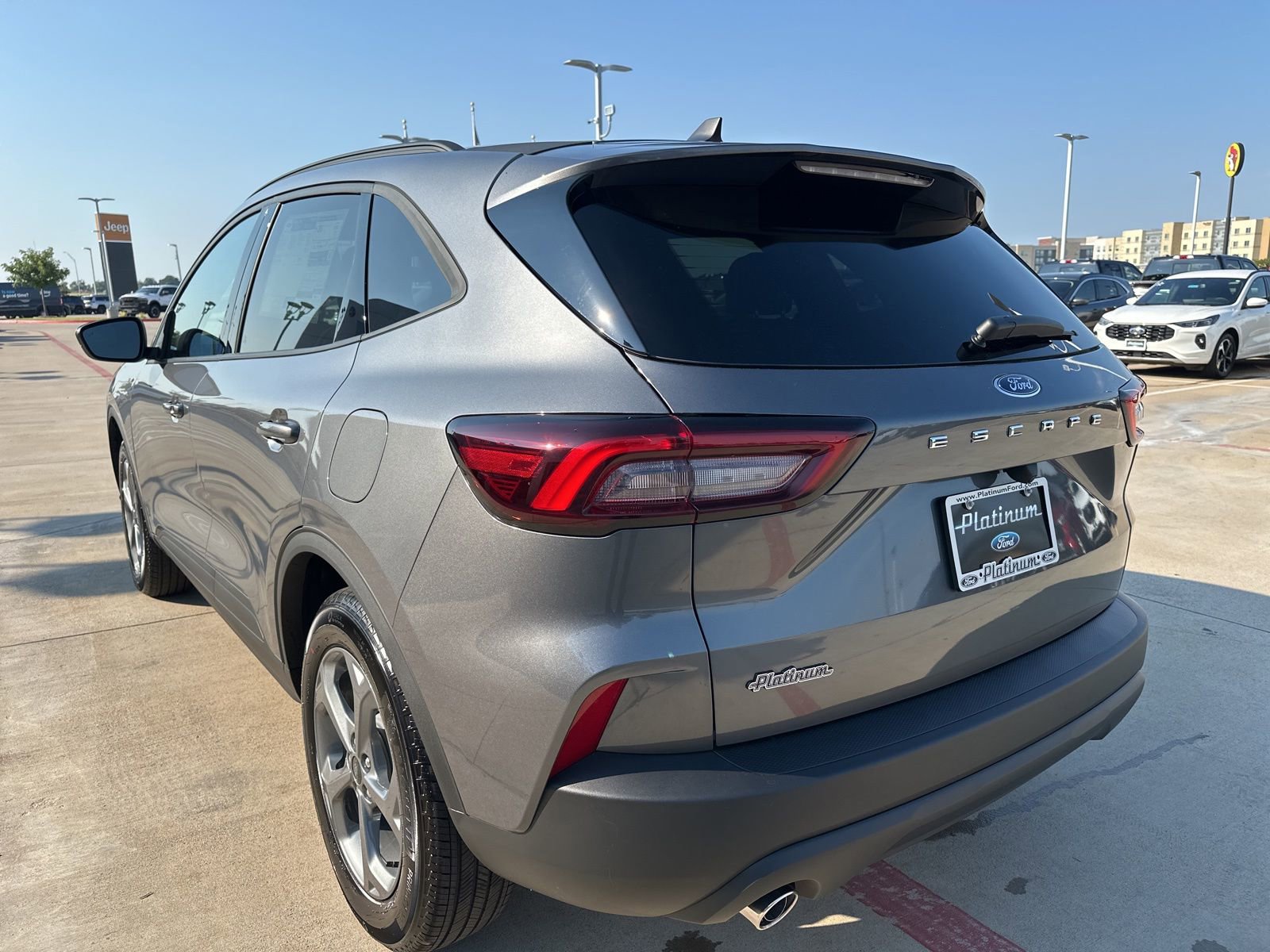 Used 2025 Ford Escape ST-Line image 25