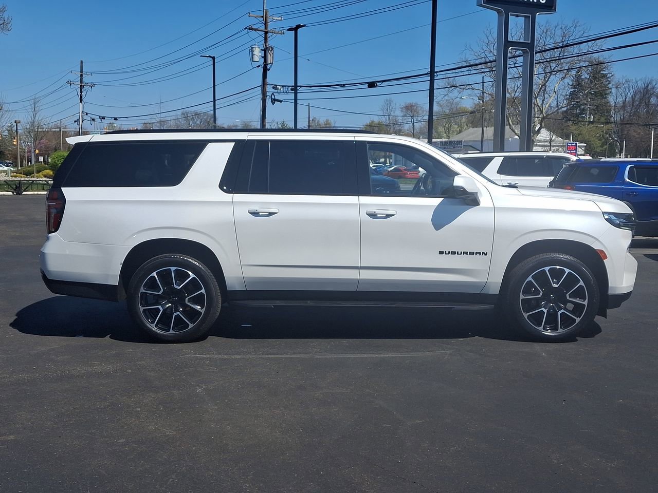 Certified 2022 Chevrolet Suburban RST w/ Luxury Package AWD/4WD image 26