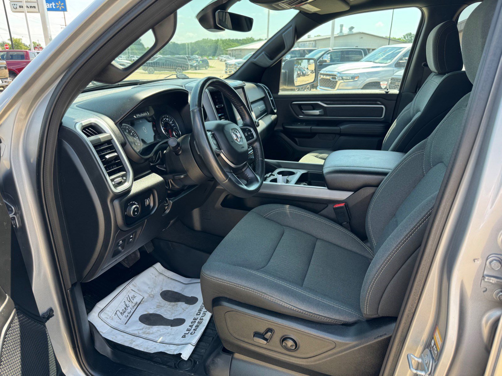 Used 2022 RAM 1500 Big Horn AWD/4WD image 15