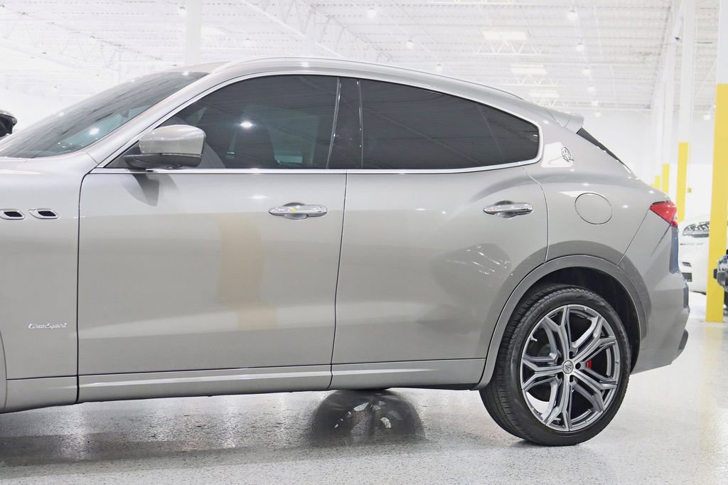 Used 2020 Maserati Levante GranSport image 3