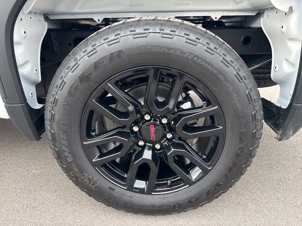 New 2026 GMC Sierra 1500 Elevation image 31