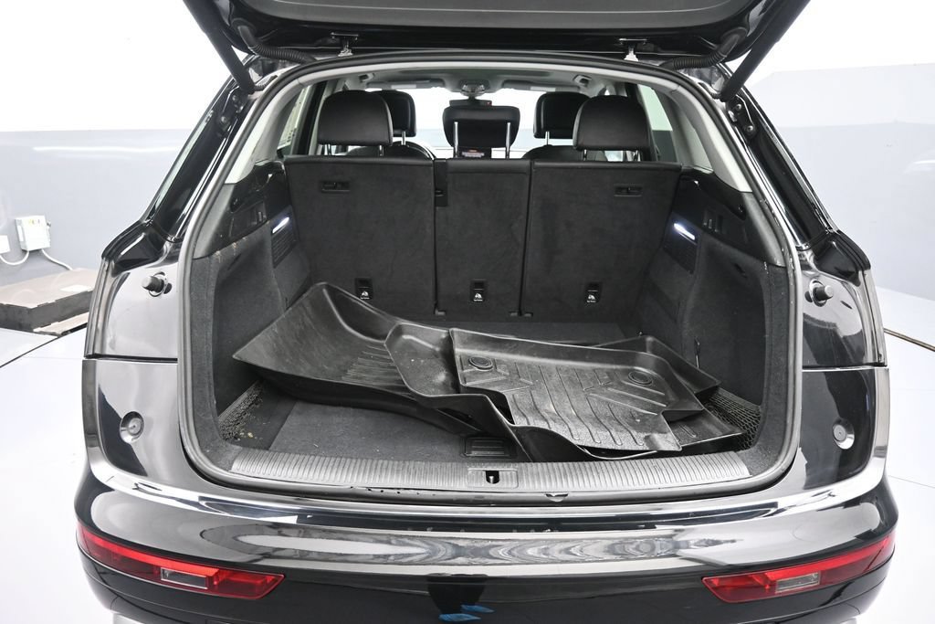 Used 2018 Audi Q5 2.0T Premium AWD/4WD image 24