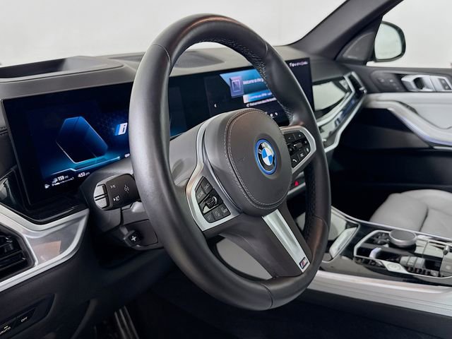 Used 2024 BMW X5 xDrive50e w/ M Sport Package AWD/4WD image 11