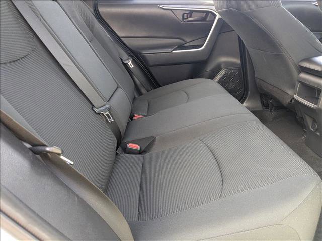 Used 2021 Toyota RAV4 LE image 18