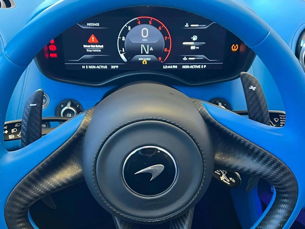 Used 2022 McLaren GT image 10