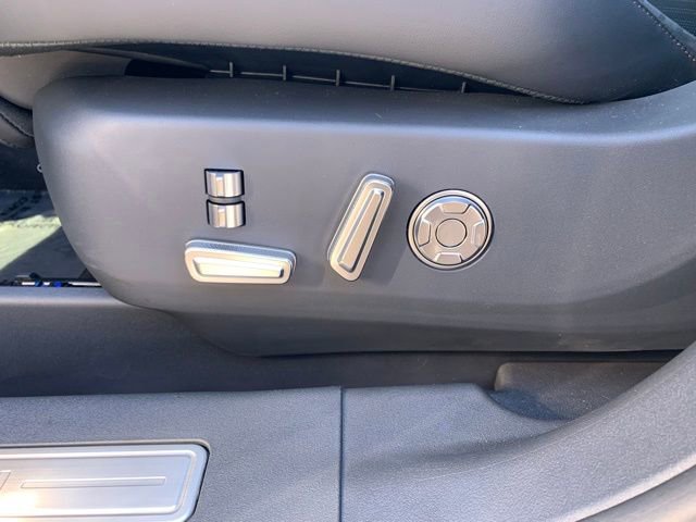 New 2025 Lincoln Nautilus Reserve image 18