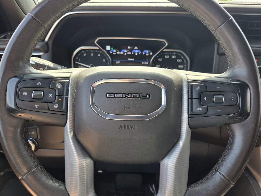 Used 2021 GMC Yukon XL Denali w/ Denali Premium Package image 26