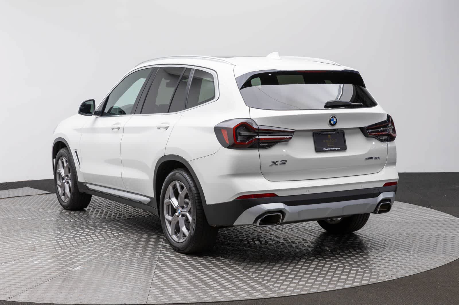 Used 2022 BMW X3 xDrive30i w/ Premium Package AWD/4WD image 4