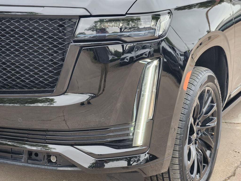 Used 2024 Cadillac Escalade ESV Sport Platinum w/ LPO, ONYX Package AWD/4WD image 8