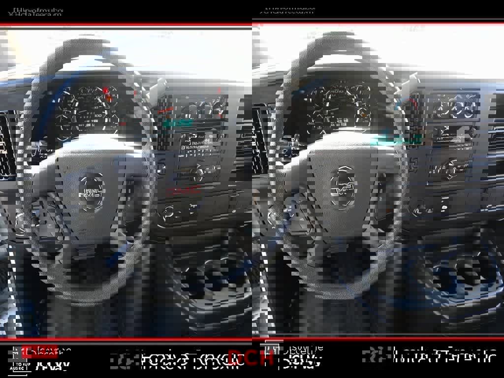 Used 2024 GMC Savana 2500 w/ Driver Convenience Package image 8