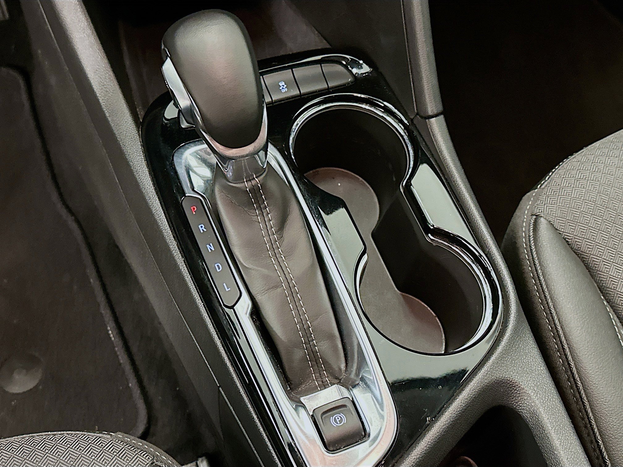 Used 2025 Buick Encore GX Preferred image 24