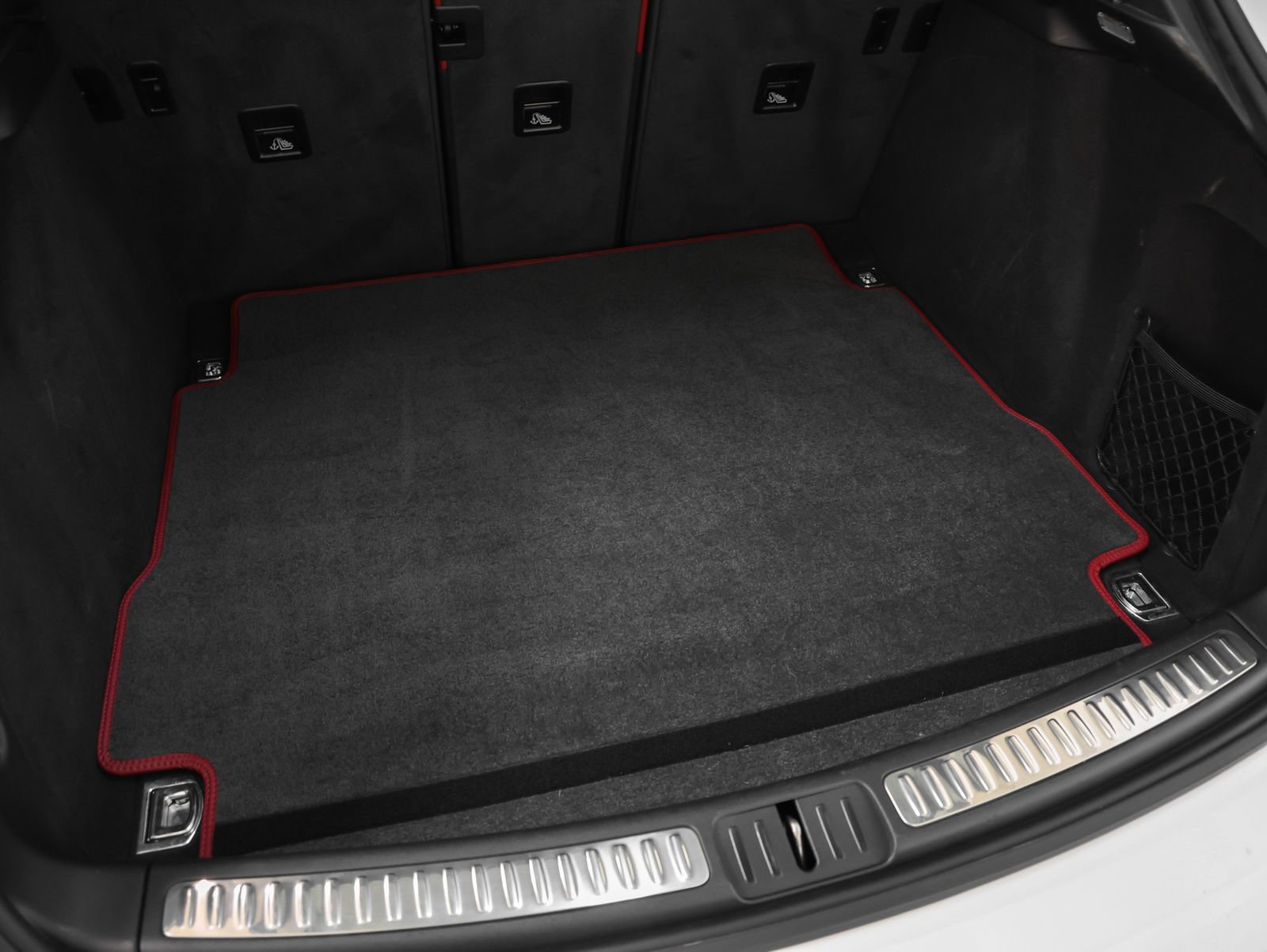 Certified 2022 Porsche Macan S image 21