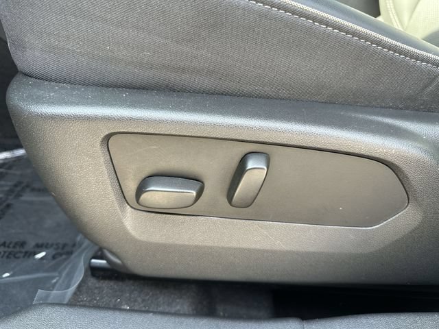 Certified 2023 Buick Envision Essence FWD image 16