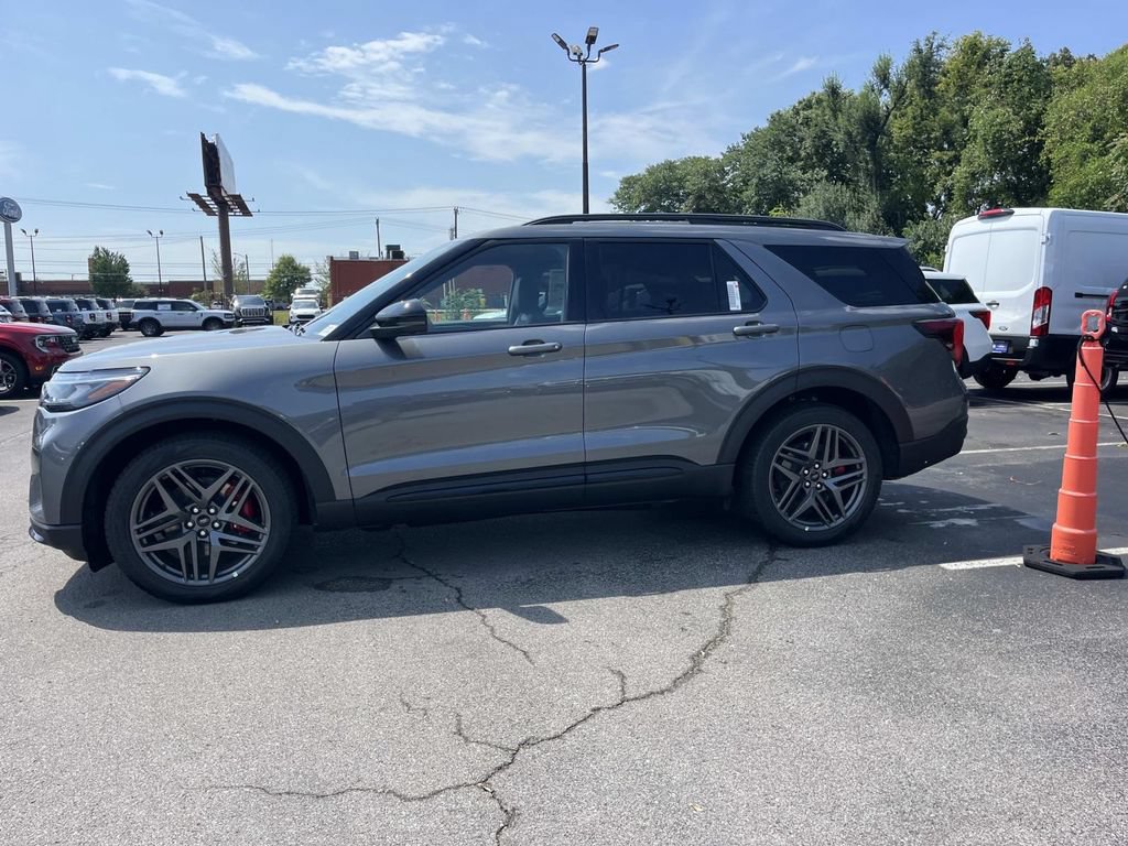 New 2026 Ford Explorer ST w/ Sun And Sound Package AWD/4WD image 8