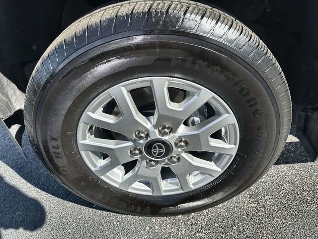 Used 2024 Toyota Tacoma SR image 19