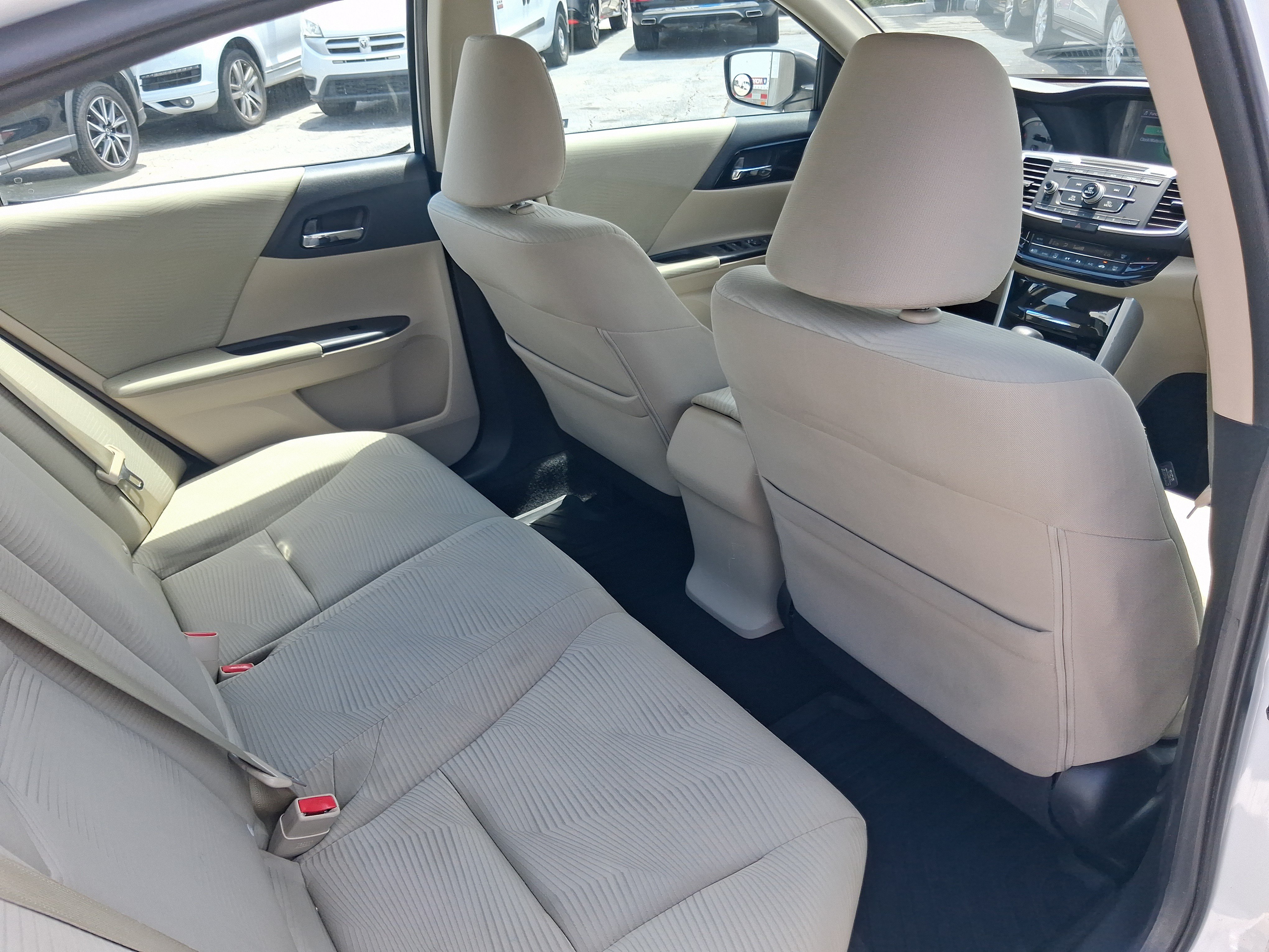 Used 2017 Honda Accord LX image 25