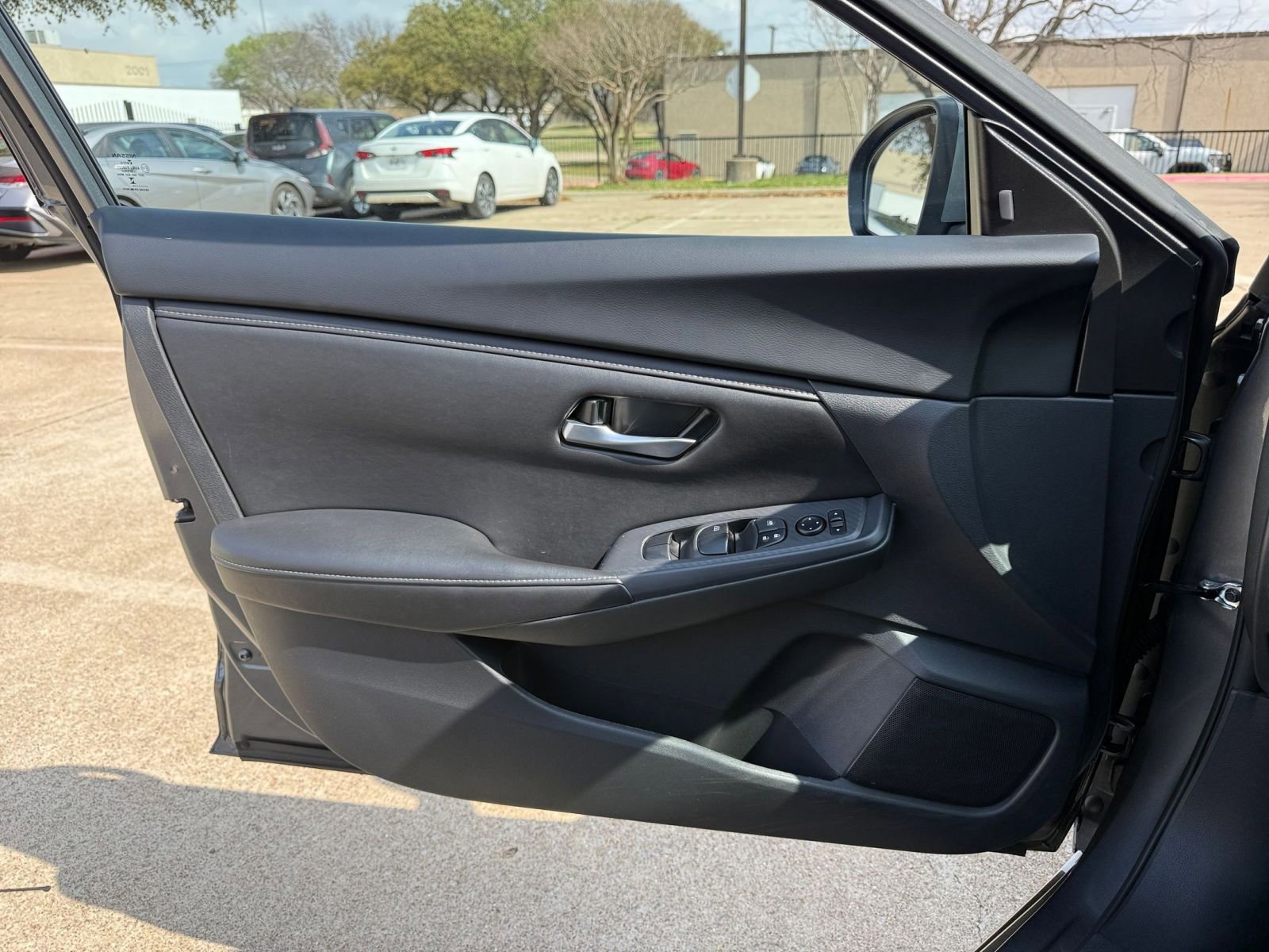 Used 2025 Nissan Sentra SV image 18