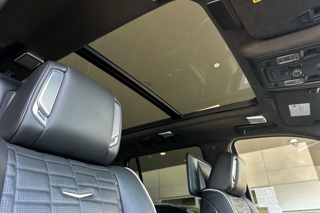 Used 2023 Cadillac Escalade V w/ Heavy-Duty Trailer Package AWD/4WD image 20