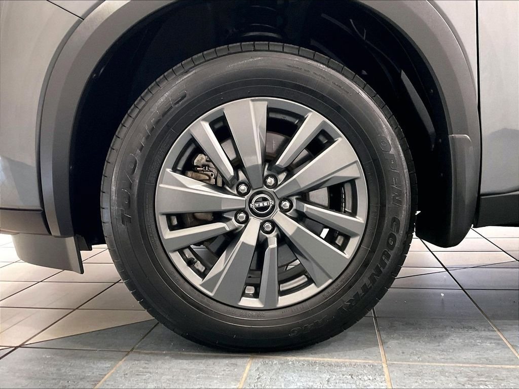 Used 2024 Nissan Pathfinder S AWD/4WD image 7