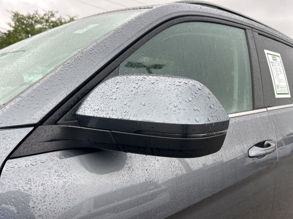 Used 2024 Volkswagen Atlas SE image 17