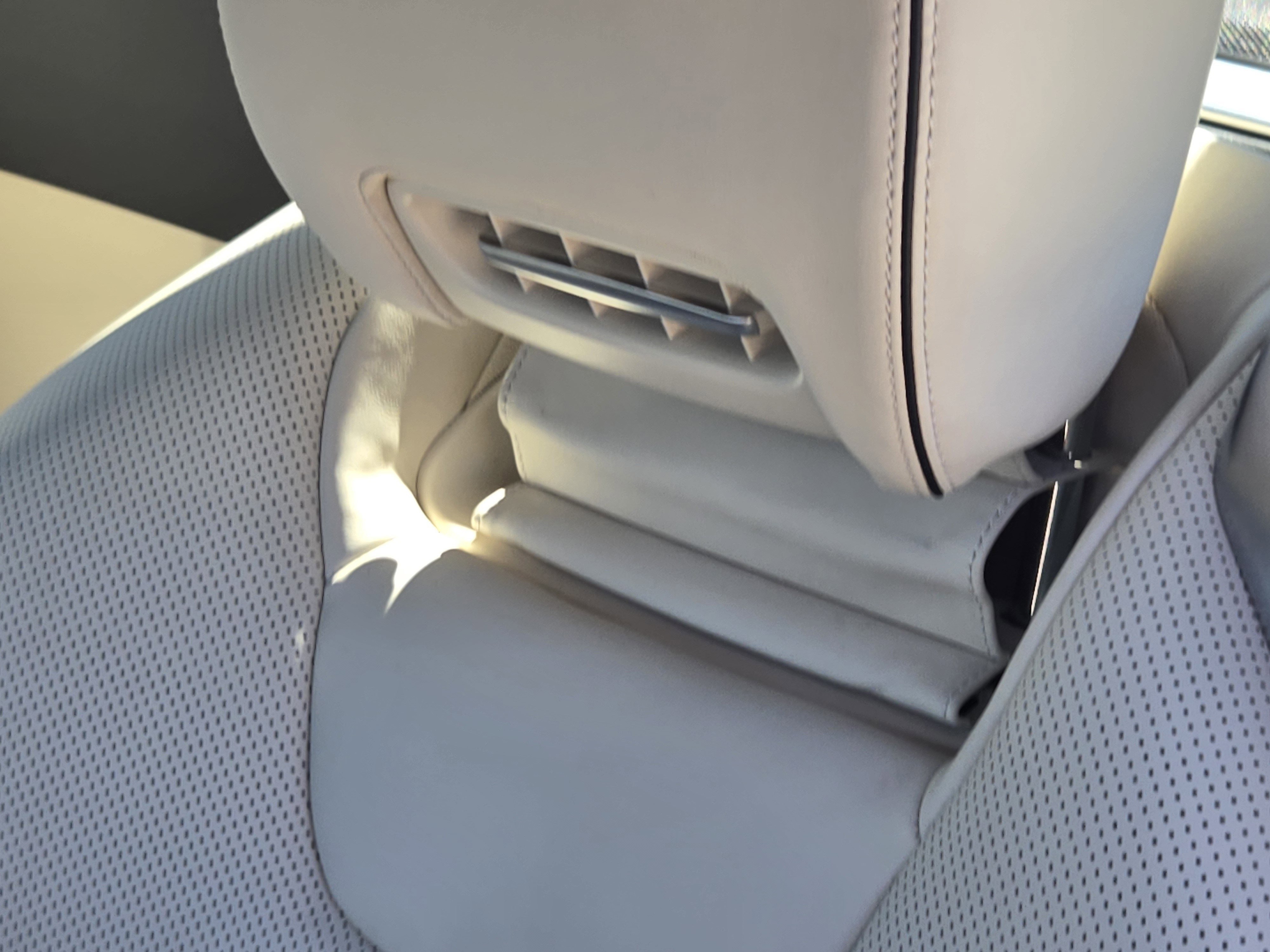 Used 2016 Mercedes-Benz SL 550 image 33