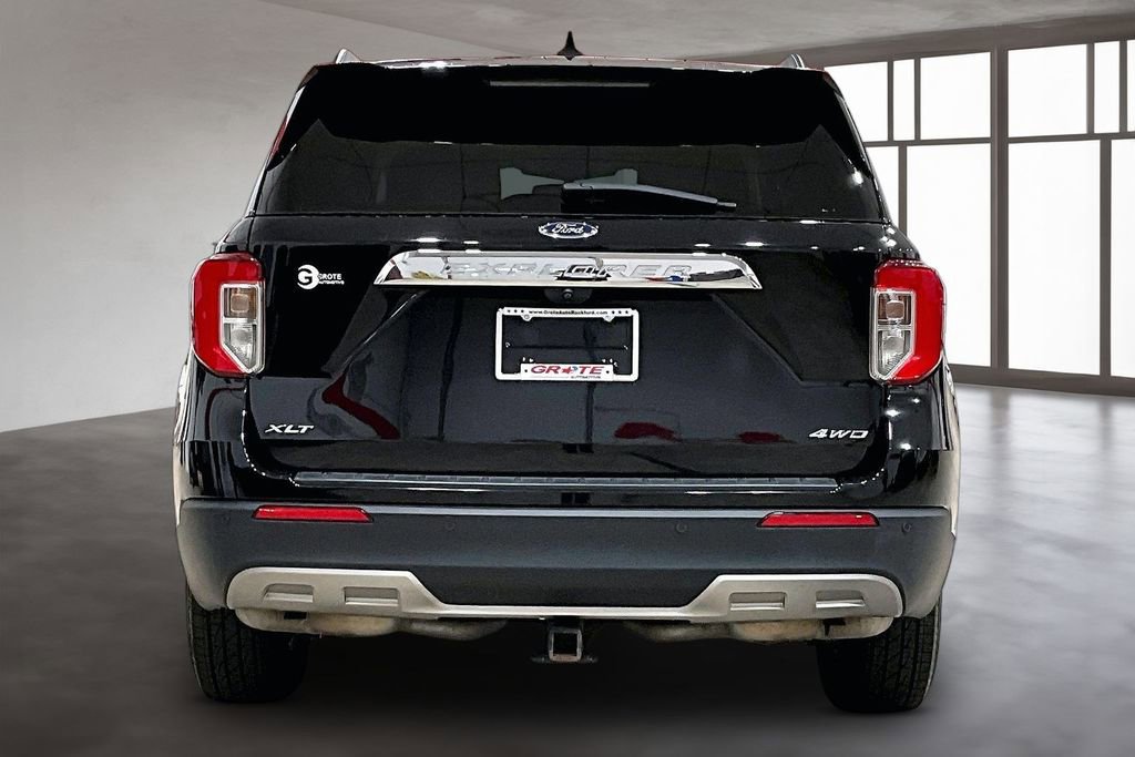 Used 2022 Ford Explorer XLT w/ Equipment Group 202A AWD/4WD image 5