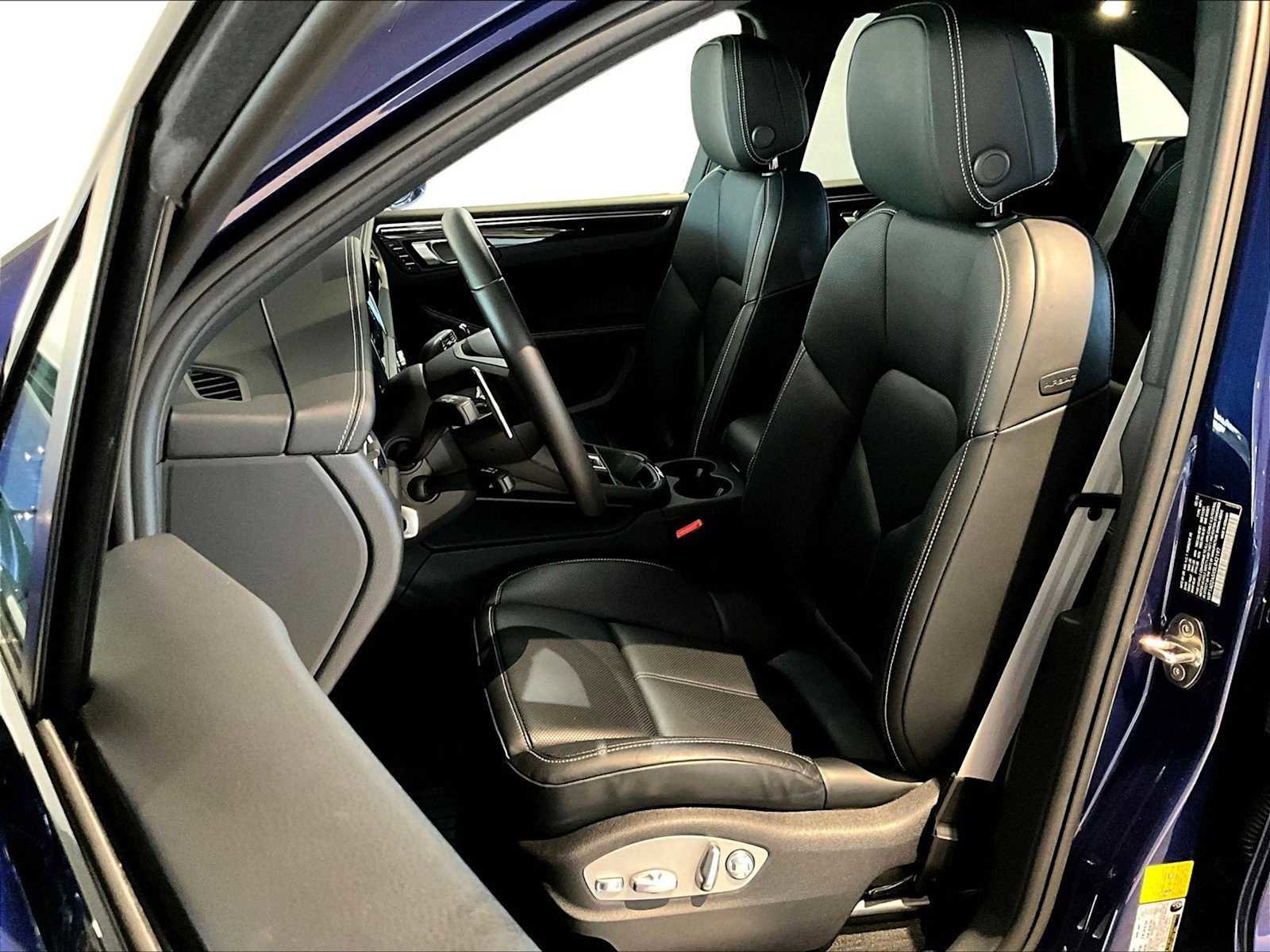 Used 2025 Porsche Macan S image 8
