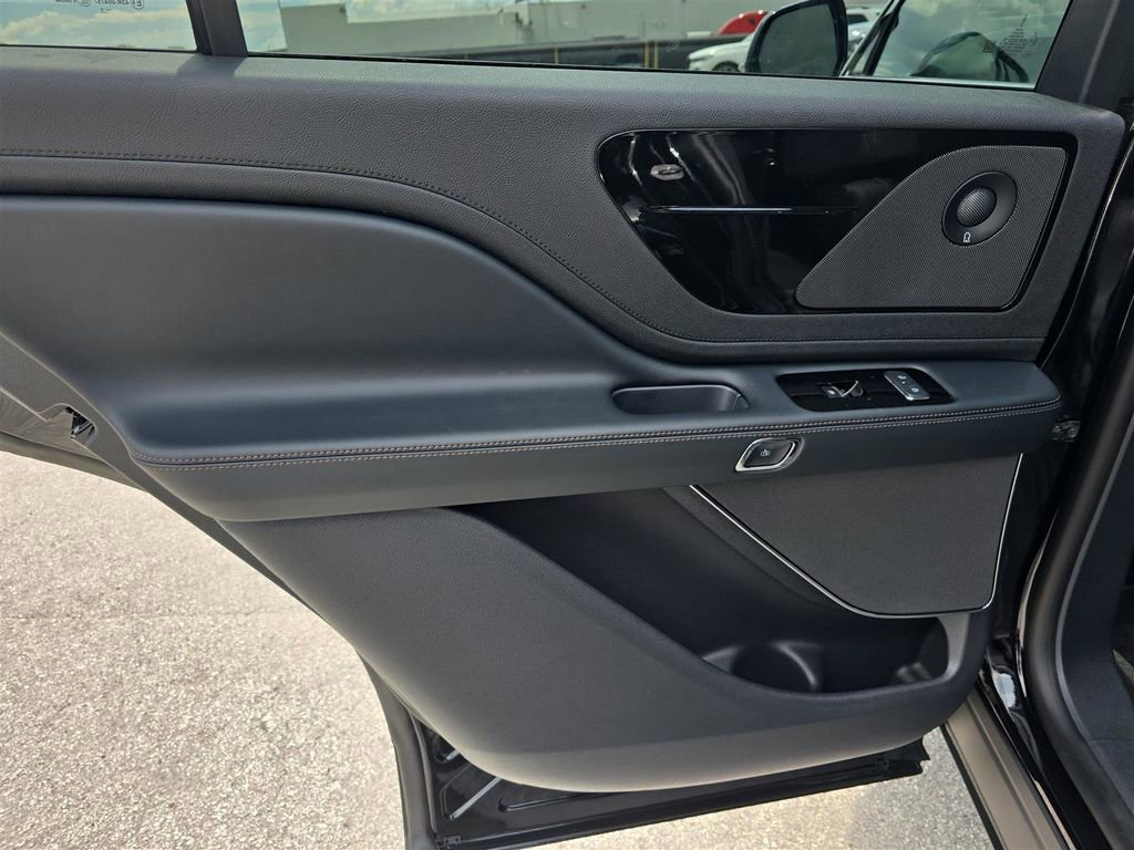 New 2025 Lincoln Aviator 2WD w/ Equipment Group 101A image 12