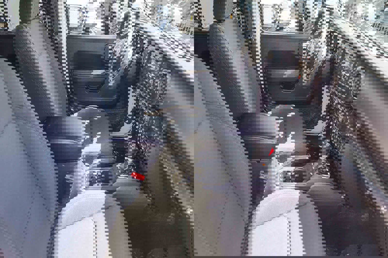 Used 2023 Jeep Wrangler Unlimited w/ Convenience Group image 14