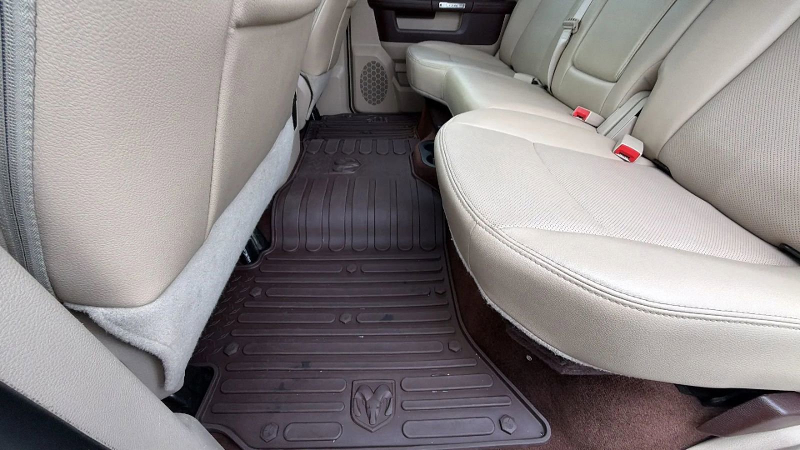 Used 2016 RAM 1500 Laramie AWD/4WD image 41