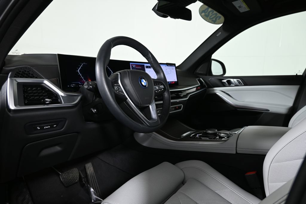 Certified 2024 BMW X5 xDrive50e w/ Premium Package image 15