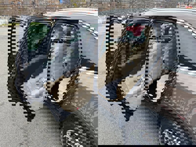 Used 2018 Mercedes-Benz GLC 300 4MATIC w/ Premium Package image 33