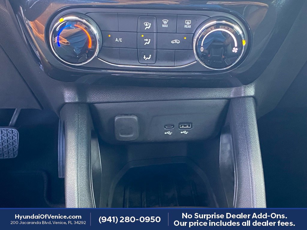 Used 2024 Chevrolet TrailBlazer LT w/ Driver Confidence Package FWD image 11