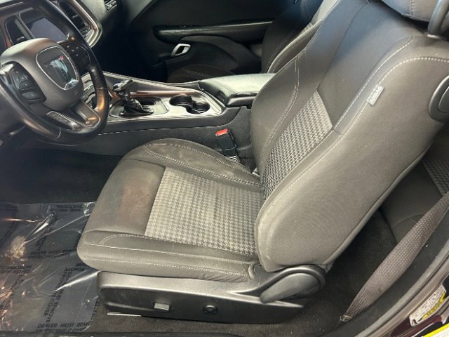 Used 2021 Dodge Challenger SXT RWD image 8